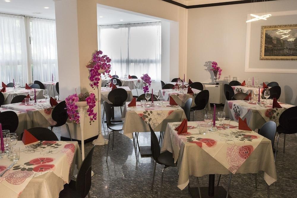 Hotel Vela D'Oro Riccione Zewnętrze zdjęcie
