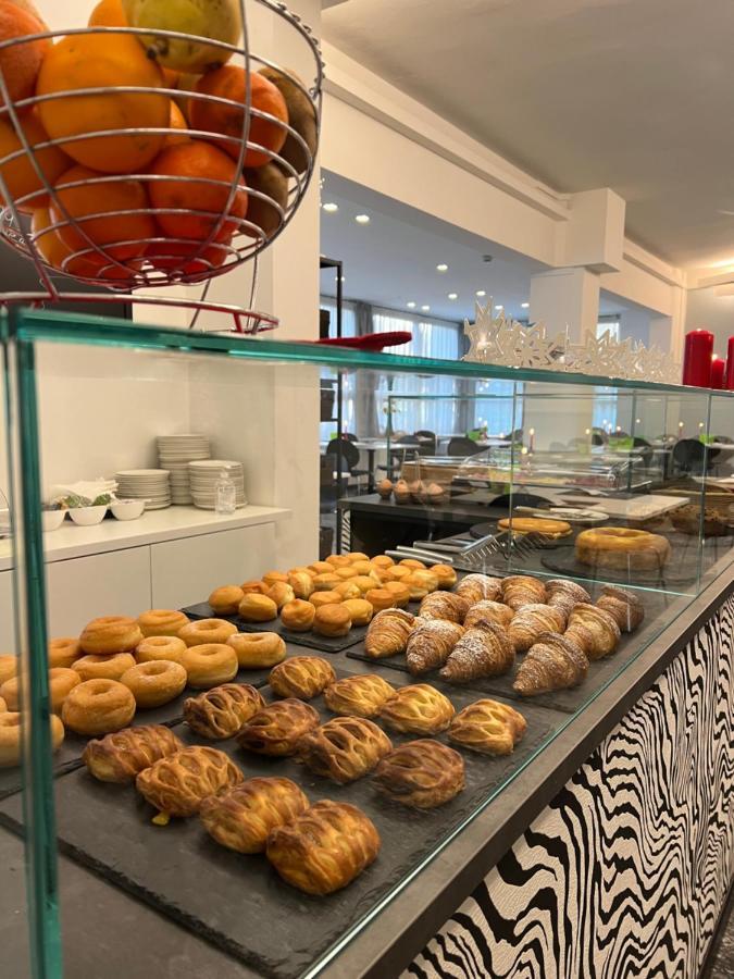 Hotel Vela D'Oro Riccione Zewnętrze zdjęcie