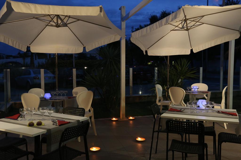 Hotel Vela D'Oro Riccione Zewnętrze zdjęcie