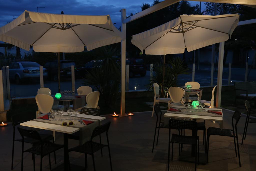 Hotel Vela D'Oro Riccione Zewnętrze zdjęcie