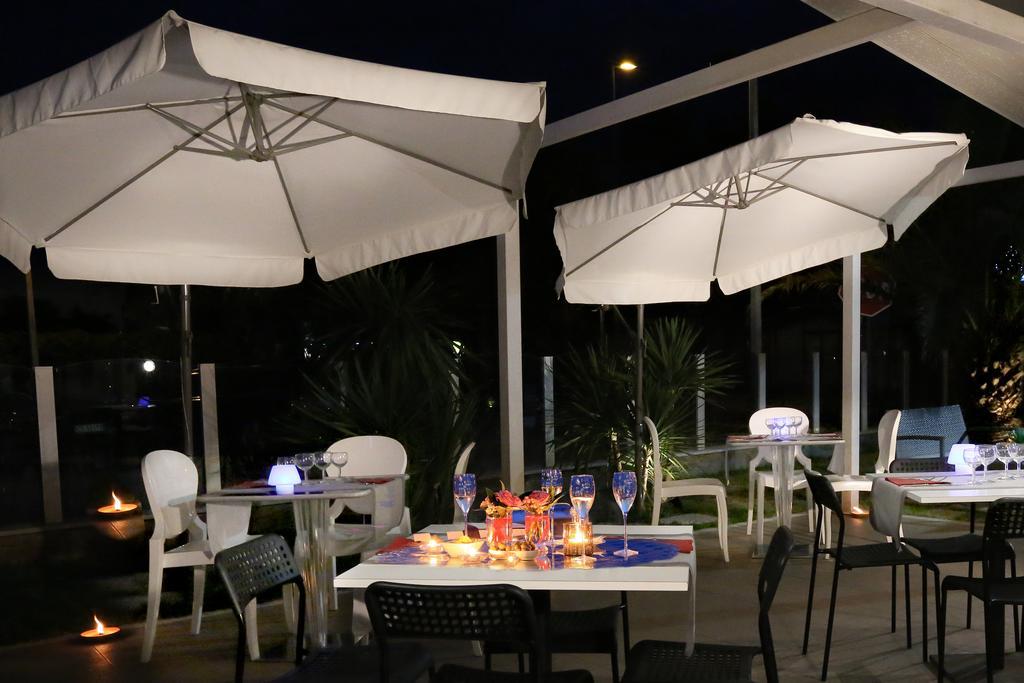 Hotel Vela D'Oro Riccione Zewnętrze zdjęcie