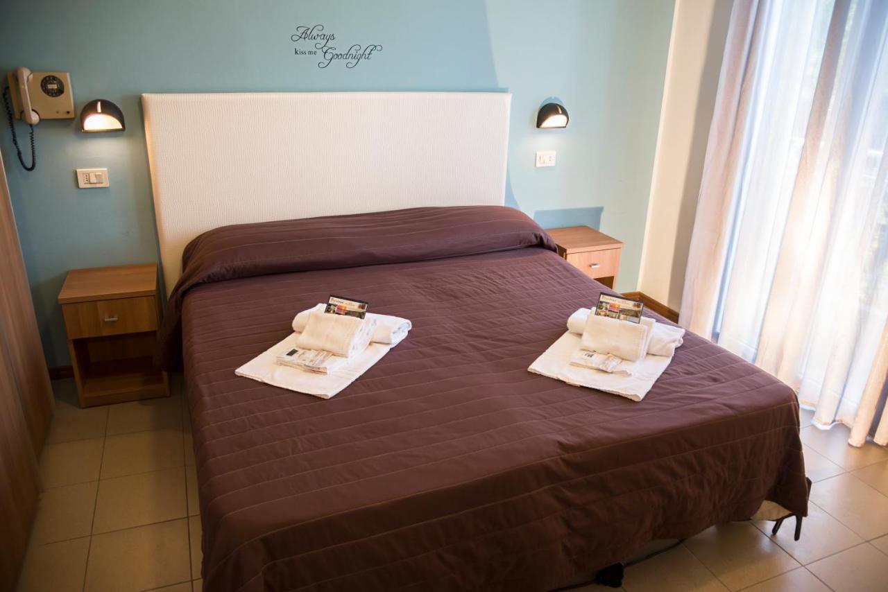 Hotel Vela D'Oro Riccione Zewnętrze zdjęcie
