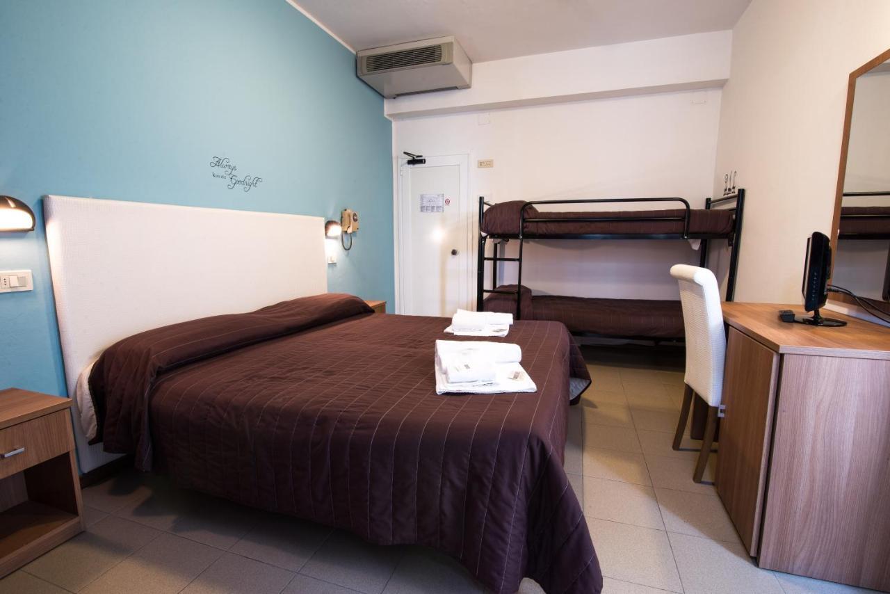 Hotel Vela D'Oro Riccione Zewnętrze zdjęcie